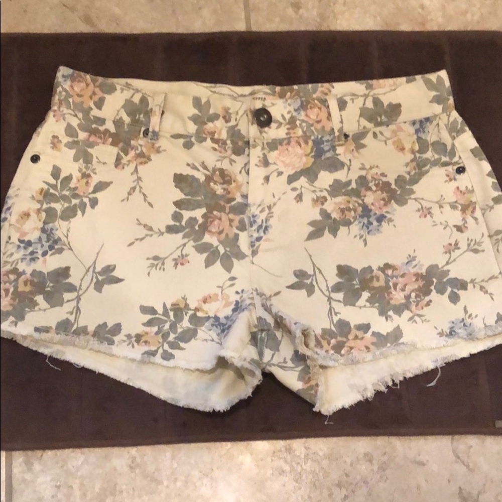 Vintage floral shorts